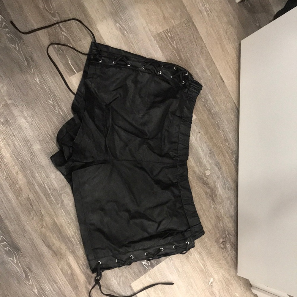 Leatherette Shorts 3x